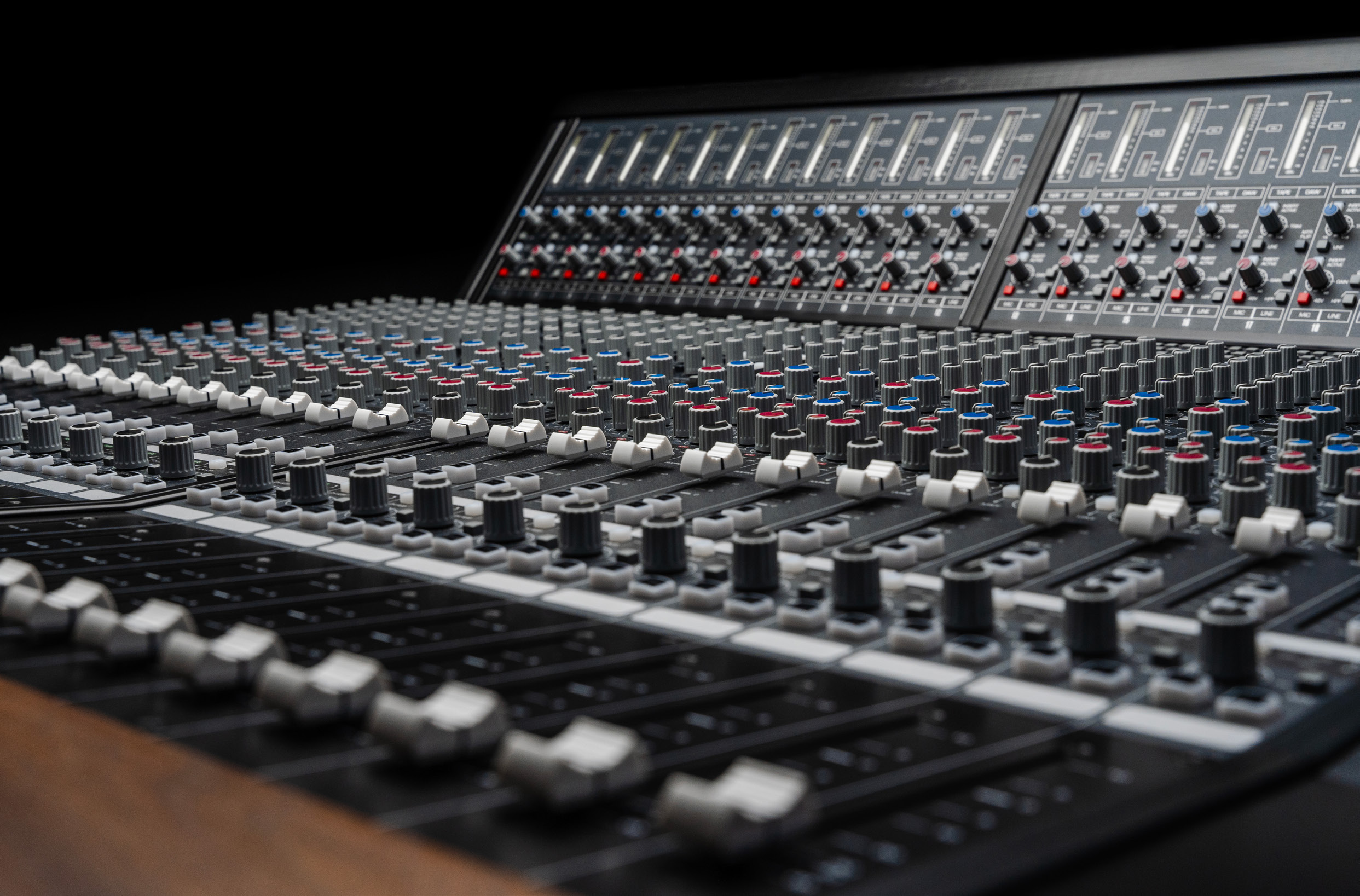 Audient ASP8024 Heritage Edition analogue recording console
