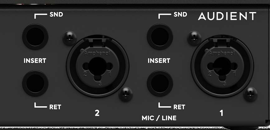 Rear एनालॉग इनपुट्स और inserts