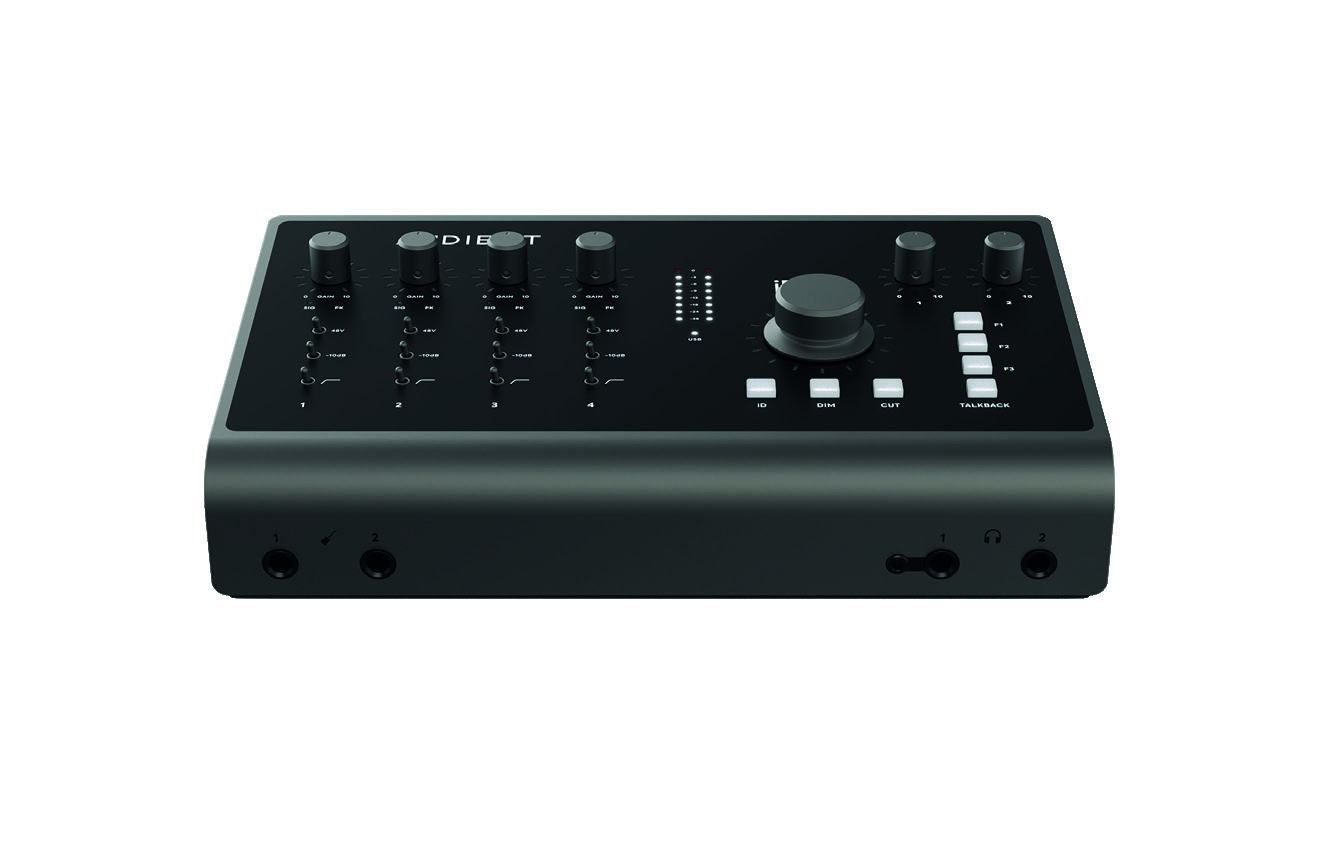 楽器入力を示す iD44 MKII フロントパネル