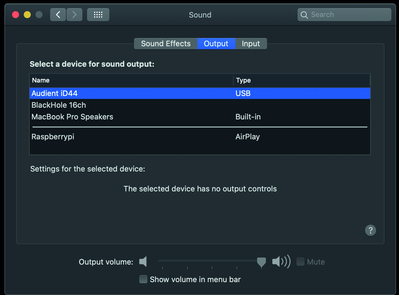 旧版 macOS iD44 音频输出选择示例